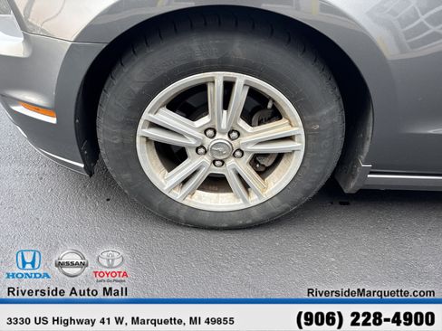 Used 2013 Ford Mustang Coupe image 11