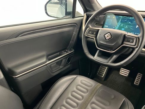 Used 2024 Rivian R1S Adventure AWD/4WD image 12