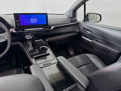 Certified 2025 Toyota Sienna XSE w/ XSE Plus Package AWD/4WD image 26