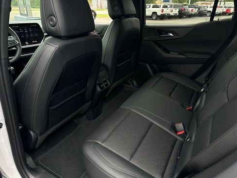 New 2026 Chevrolet Equinox LT w/ Convenience Package II FWD image 15