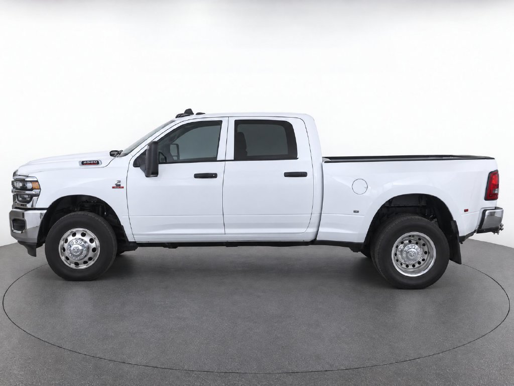 Used 2025 RAM 3500 Tradesman w/ Chrome Appearance Group AWD/4WD image 6