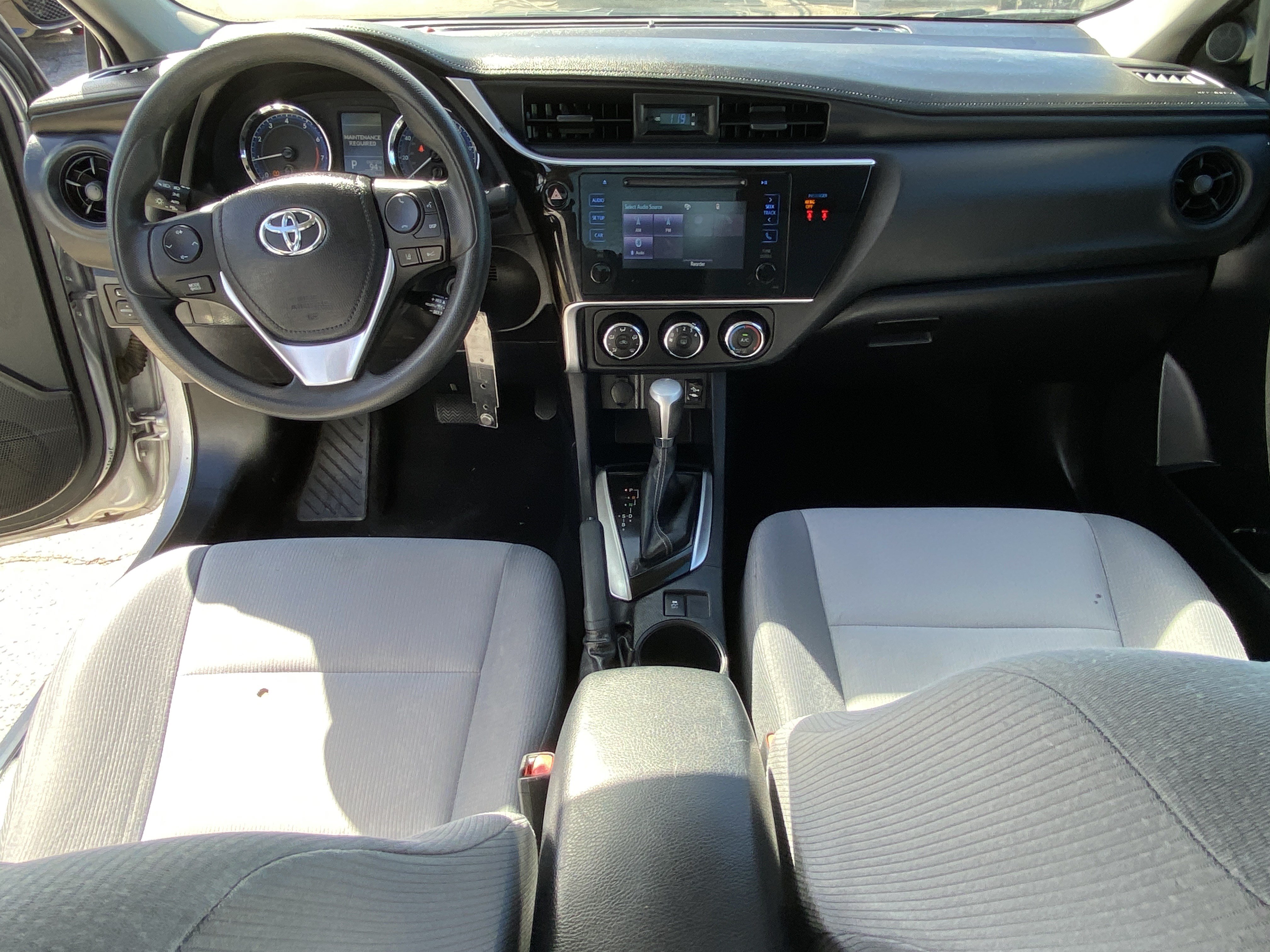 Used 2018 Toyota Corolla L w/ Body Protection Package FWD image 18