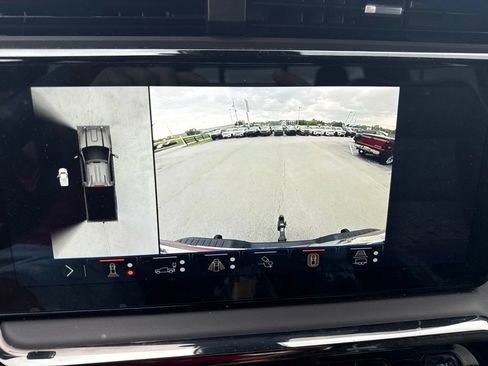 Used 2025 GMC Sierra 2500 AT4X w/ AT4X AEV Edition AWD/4WD image 8
