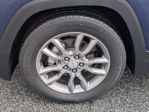 Used 2022 GMC Terrain SLT FWD image 13