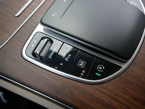Used 2022 Mercedes-Benz GLC 300 4MATIC image 21