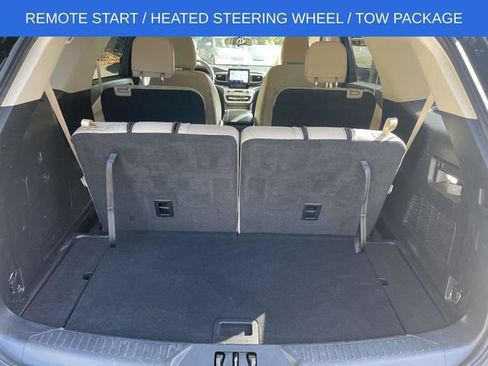 Used 2021 Ford Explorer XLT w/ Equipment Group 202A RWD image 10