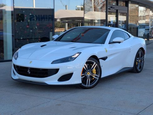 Used 2019 Ferrari Portofino image 1