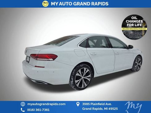 Used 2020 Volkswagen Passat 2.0T SEL image 8