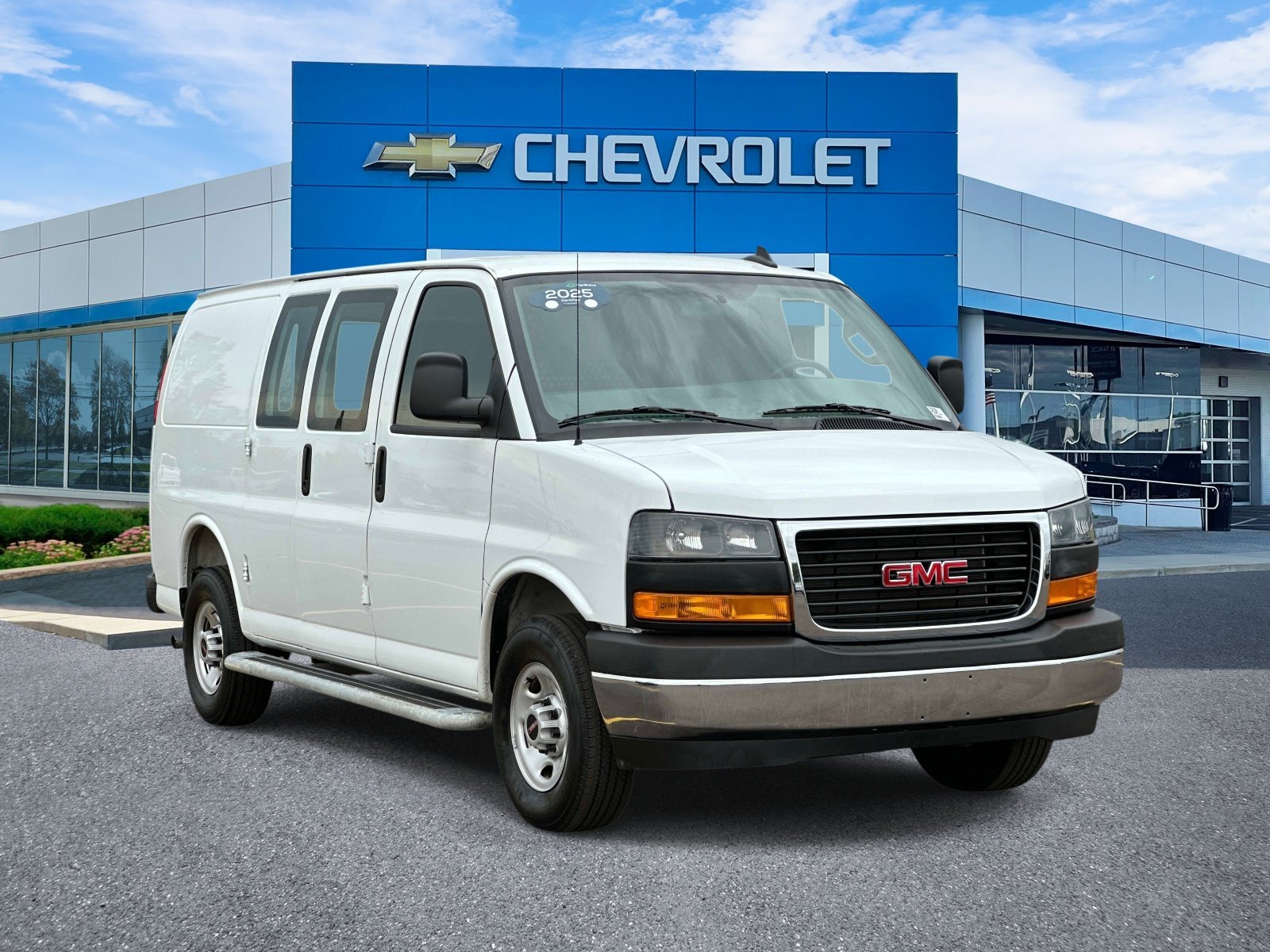 Certified 2025 GMC Savana 2500 w/ Driver Convenience Package RWD image 1