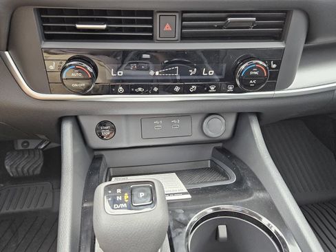 New 2026 Nissan Rogue SV image 10