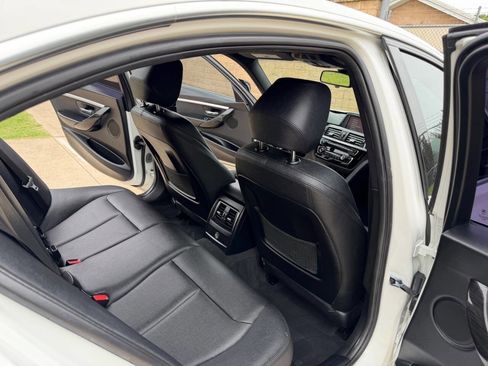 Used 2018 BMW 330i Sedan w/ Convenience Package RWD image 31