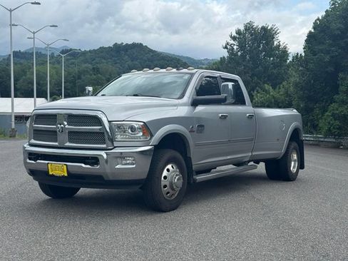 Used 2015 RAM 3500 Laramie Longhorn w/ Convenience Group AWD/4WD image 3