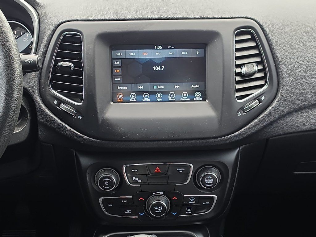 Used 2018 Jeep Compass Sport w/ Tech Group AWD/4WD image 22