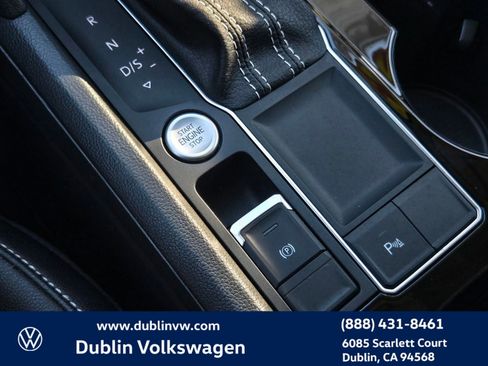 Certified 2023 Volkswagen Atlas SE w/ Panoramic Sunroof Package image 19