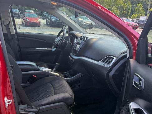 Used 2018 Dodge Journey SE w/ Connectivity Group FWD image 25