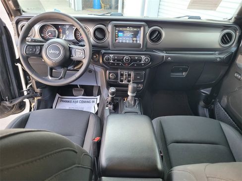 Used 2023 Jeep Gladiator Willys image 15