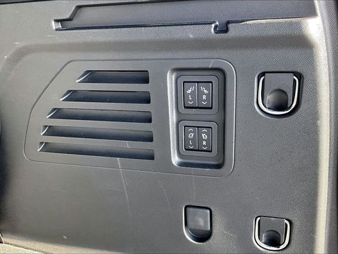 Used 2024 Chevrolet Traverse RS w/ LPO, Floor Liner Package image 37