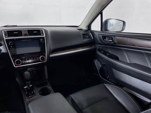 Used 2018 Subaru Outback 2.5i Limited AWD/4WD image 25