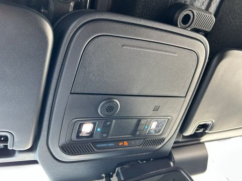 Used 2025 Ford Bronco Outer Banks AWD/4WD image 25