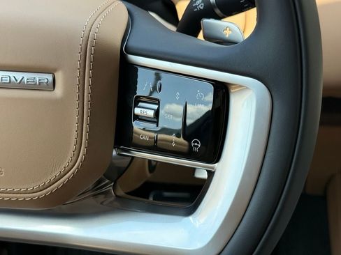 New 2026 Land Rover Range Rover Long Wheelbase SE AWD/4WD image 18