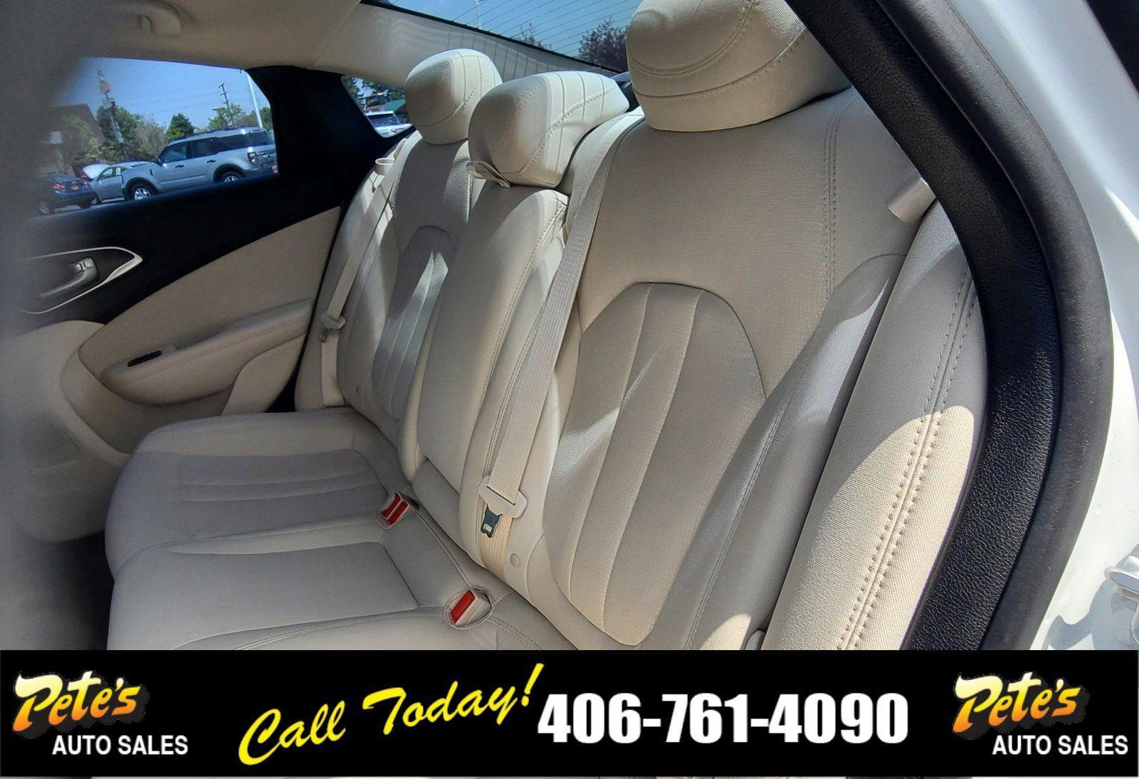 Used 2016 Chrysler 200 Limited FWD image 12