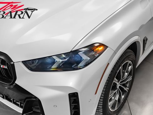 Used 2024 BMW X5 M60i image 12