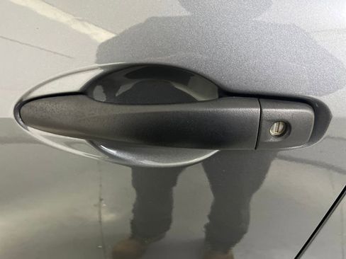 Used 2025 Nissan Versa S w/ S Plus Package image 38