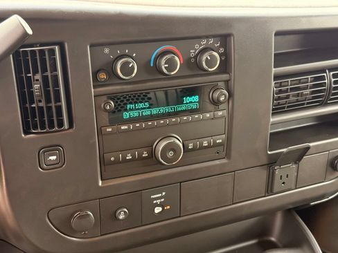 New 2026 Chevrolet Express 2500 w/ Driver Convenience Package RWD image 20