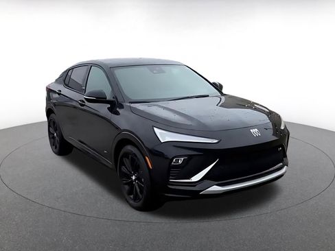 Used 2025 Buick Envista Sport Touring image 3