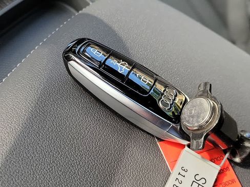 New 2026 Audi Q8 Premium Plus image 28