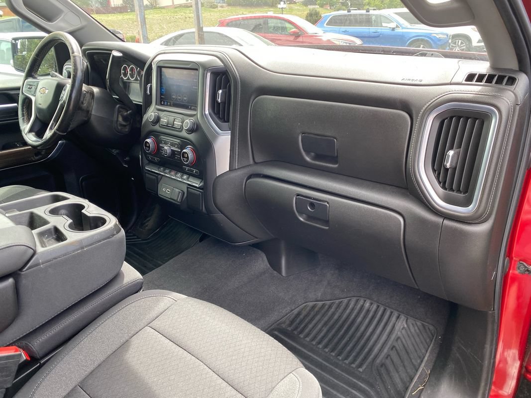 Used 2022 Chevrolet Silverado 1500 LT AWD/4WD image 20