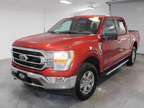 Used 2023 Ford F150 XLT w/ XTR Package AWD/4WD image 4