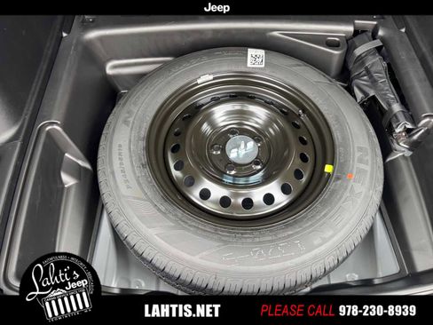 New 2025 Jeep Grand Cherokee Limited w/ Luxury Tech Group II image 24