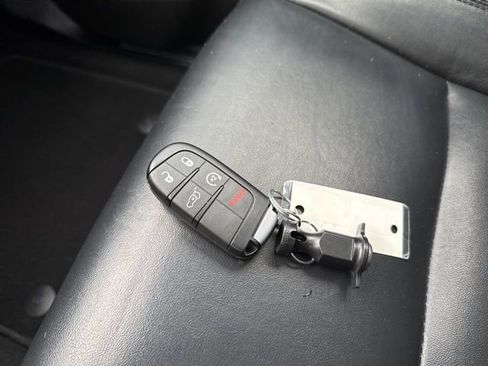 Used 2021 Jeep Grand Cherokee Limited w/ Trailer Tow Group IV image 37