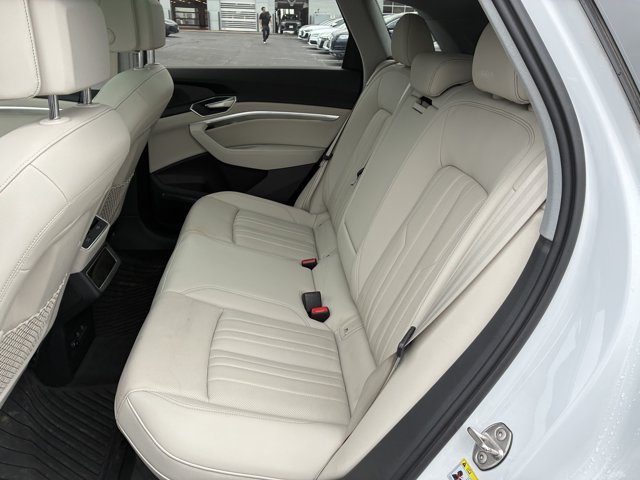 Used 2024 Audi Q8 e-tron Premium Plus AWD/4WD image 13