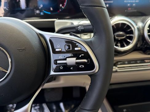 Certified 2023 Mercedes-Benz GLB 250 image 24