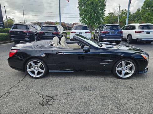 Used 2013 Mercedes-Benz SL 550 image 16