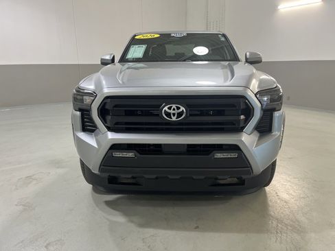 Used 2026 Toyota Tacoma SR5 image 2