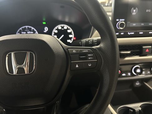 Used 2025 Honda HR-V LX image 12