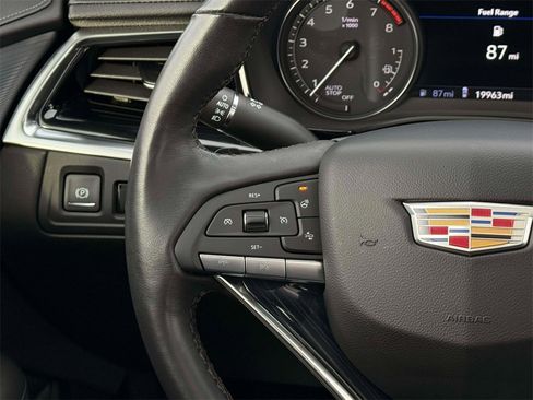 Used 2024 Cadillac XT6 Premium Luxury w/ Technology Package image 28