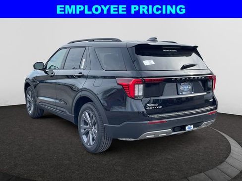 New 2026 Ford Explorer Active AWD/4WD image 3