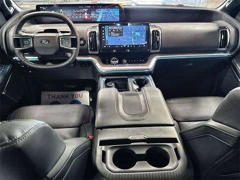 New 2026 Ford Expedition Platinum image 27