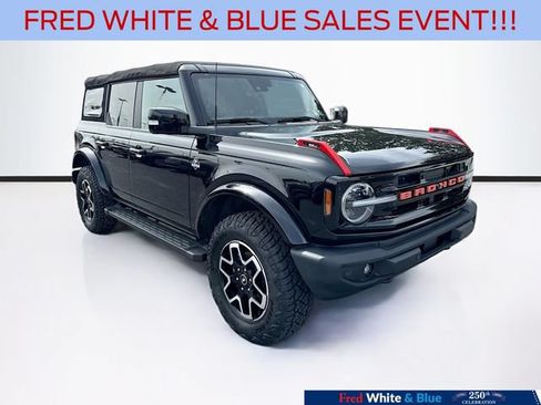 Used 2022 Ford Bronco Outer Banks AWD/4WD image 1