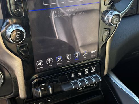 Used 2019 RAM 1500 Laramie image 22