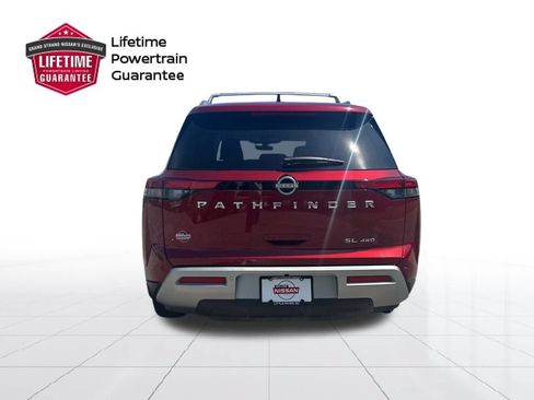 Used 2025 Nissan Pathfinder SL AWD/4WD image 6