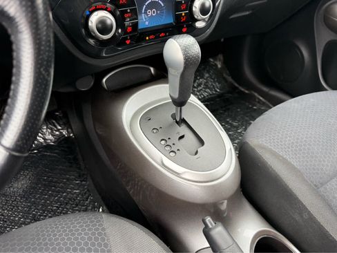 Used 2013 Nissan Juke SV image 19