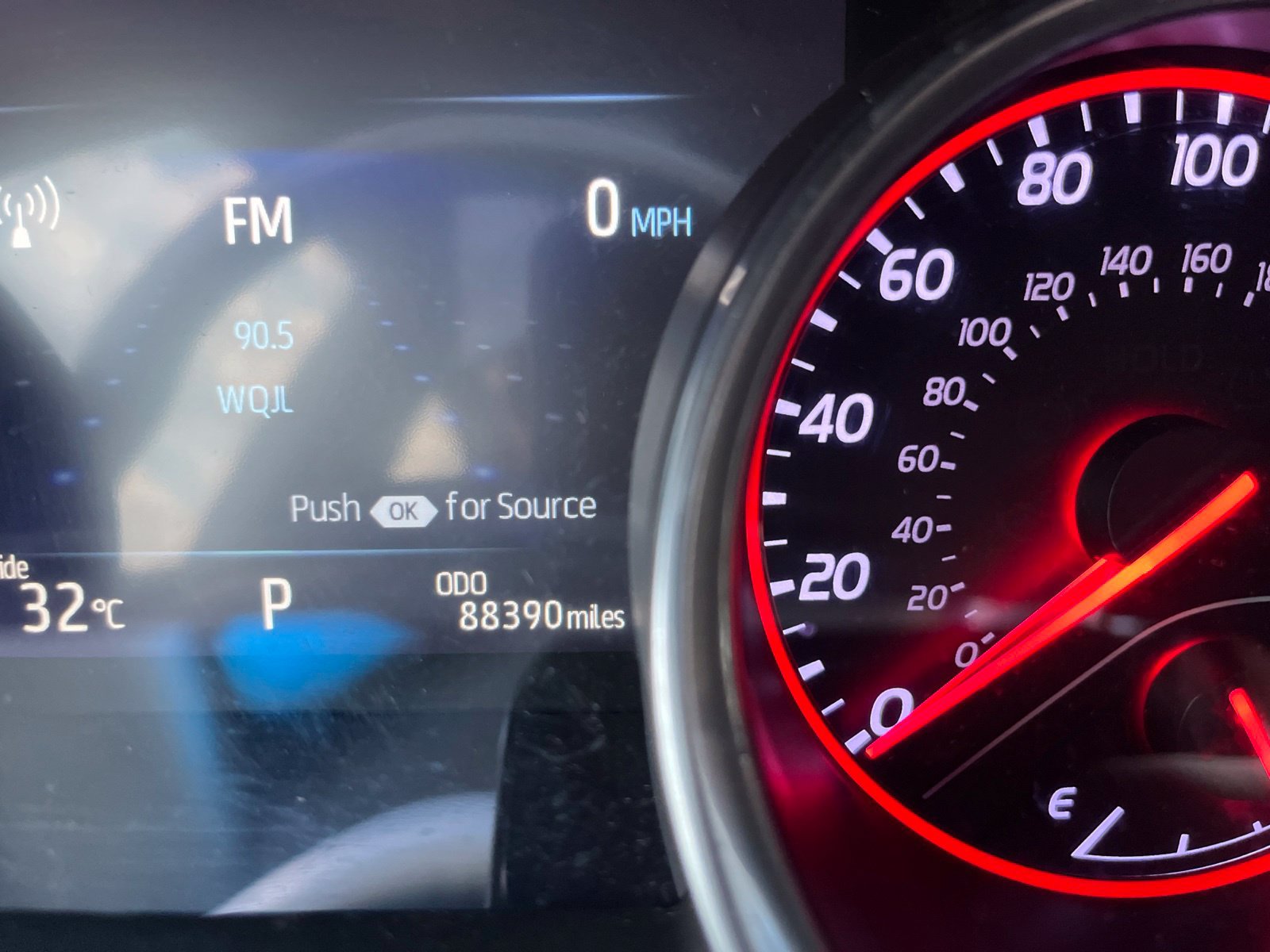 Used 2018 Toyota Camry XSE FWD image 19