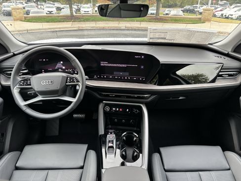 Used 2025 Audi Q5 Premium AWD/4WD image 18