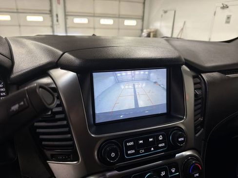 Used 2019 Chevrolet Tahoe LT w/ Off-Road Package AWD/4WD image 28