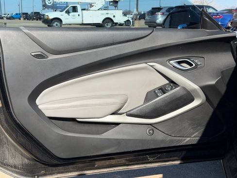 Used 2017 Chevrolet Camaro LT image 17